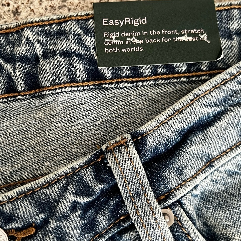 NWT Wild Fable Light Wash Low Rise Bootcut Raw Hem Jeans Size 10 - Picture 8 of 14